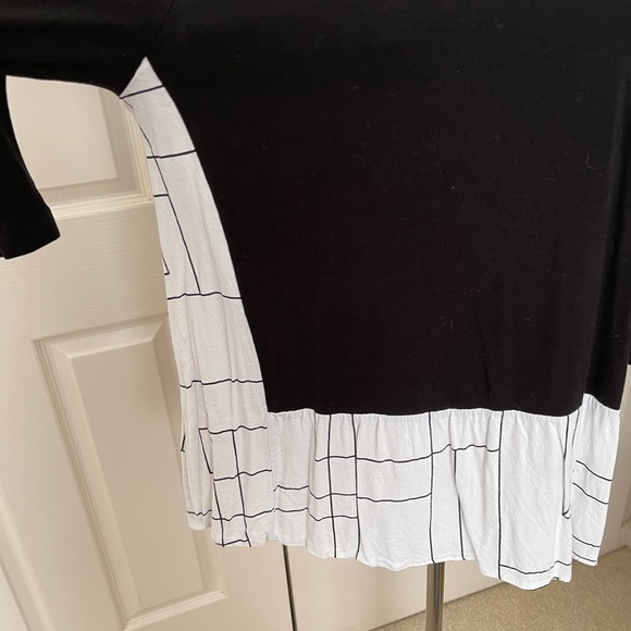 Sussan top - Picture 8 of 13